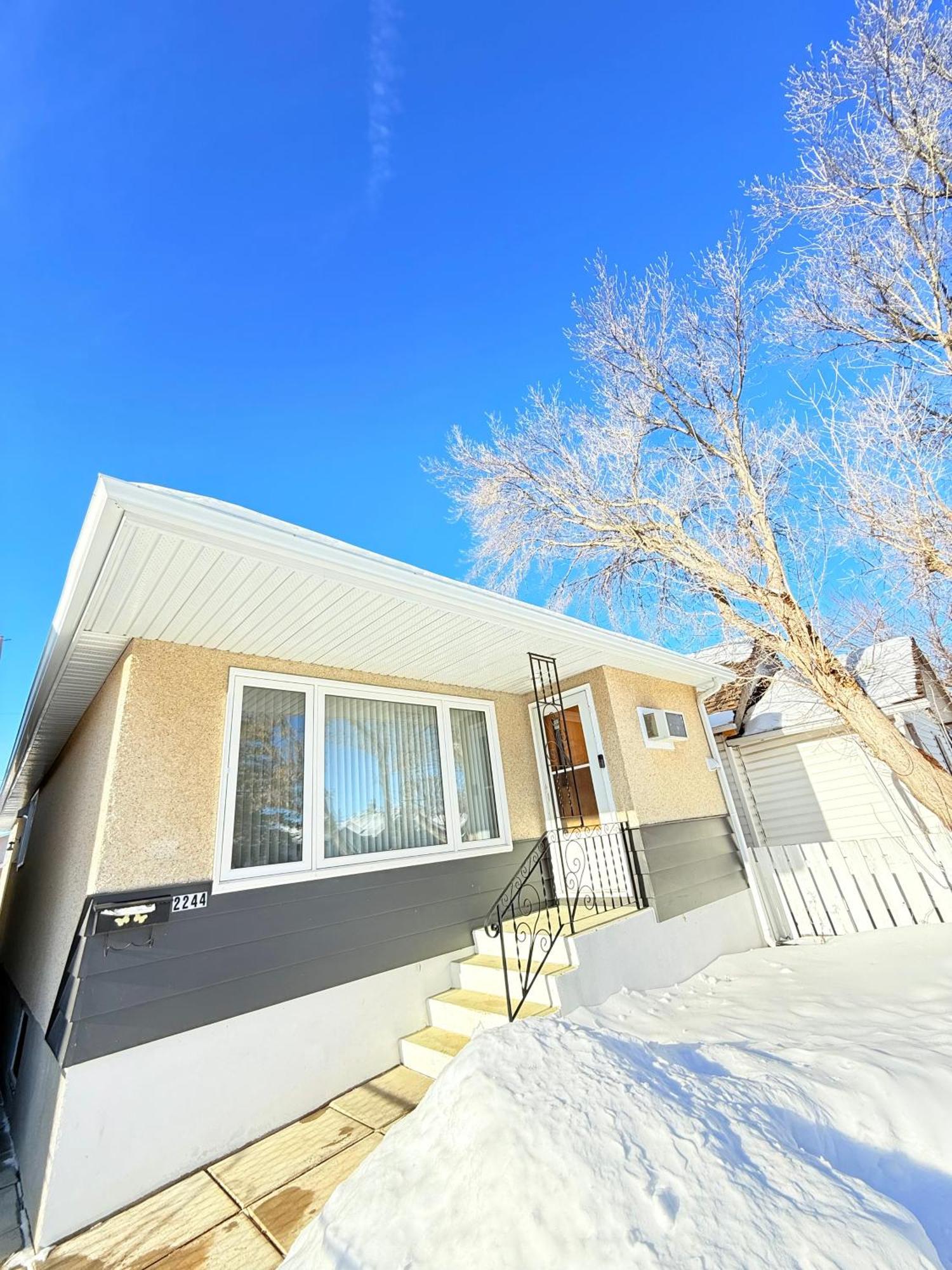 Cozy Main Floor, 03 Bedrooms, Close To Downtown Regina Exterior photo